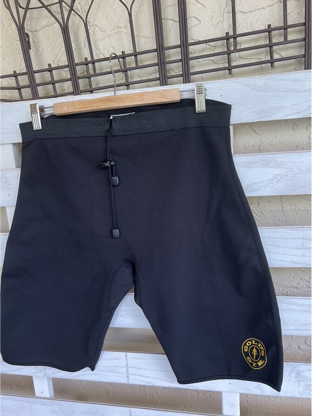 Gold's Gym Black Neoprene Size M / L Workout Men's Shorts Weightlifting